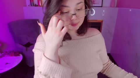 Snapshot of maya_muse chatting on March 12, 2025, 5:07 pm Woman online show from March 12, 2025, 5:07 pm