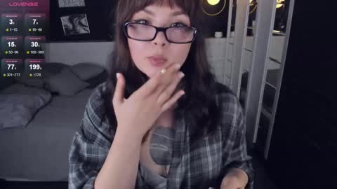 Snapshot of maya_muse chatting on October 24, 2025, 2:57 pm Woman online show from October 24, 2025, 2:57 pm