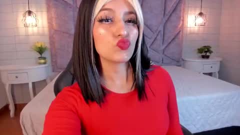 Snapshot of maya_rivers chatting on June 10, 2026, 5:07 am Maya online show from June 10, 2026, 5:07 am