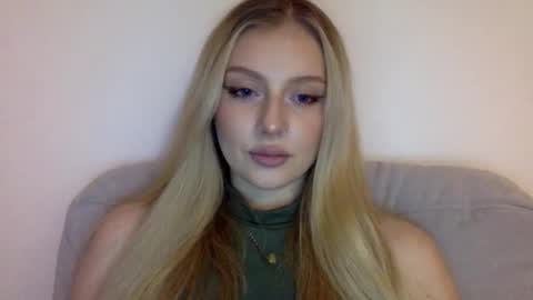 mayaflirt online show from February 10, 2026, 5:28 pm