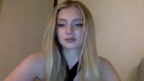 Snapshot of mayaflirt chatting on May 6, 2026, 8:25 pm mayaflirt online show from May 6, 2026, 8:25 pm