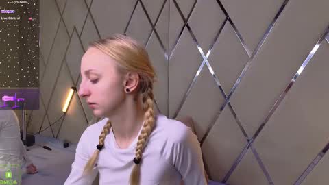 Maya online show from December 17, 2025, 5:24 am