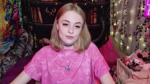 maybe_yours333 online show from July 6, 2026, 10:01 am