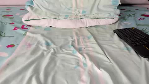 Snapshot of maybelline_666 chatting on November 8, 2025, 7:30 am Maybelline69 online show from November 8, 2025, 7:30 am