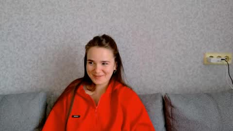 Snapshot of maybloom_ chatting on May 26, 2026, 10:33 am maybloom_ online show from May 26, 2026, 10:33 am