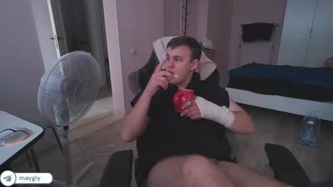 Snapshot of maygly chatting on July 9, 2026, 12:09 pm Slava and Alextatto online show from July 9, 2026, 12:09 pm