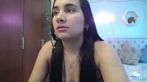 Maylin  online show from July 7, 2026, 7:23 am