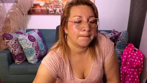 Mailyn online show from January 23, 2025, 10:44 pm