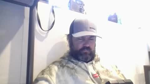 Dad bod 43 online show from March 10, 2026, 3:39 pm