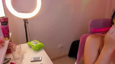 Snapshot of mayproject2 chatting on November 3, 2025, 8:21 pm may online show from November 3, 2025, 8:21 pm