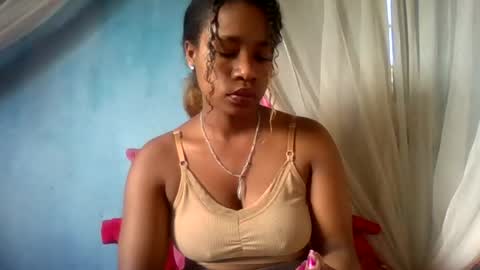 Snapshot of mayrah5 chatting on June 16, 2026, 6:05 am mayrah online show from June 16, 2026, 6:05 am
