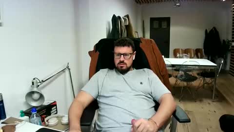 Snapshot of maythe4bwu chatting on October 4, 2025, 1:09 pm maythe4bwu online show from October 4, 2025, 1:09 pm