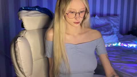 Snapshot of mayvi_cold chatting on January 15, 2026, 7:06 pm mayvi_cold online show from January 15, 2026, 7:06 pm