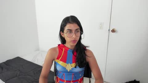 mazikeen_18 online show from November 21, 2025, 1:32 pm