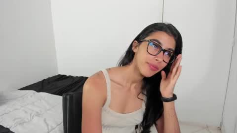 Snapshot of mazikeen_18 chatting on July 17, 2026, 2:02 pm mazikeen_18 online show from July 17, 2026, 2:02 pm