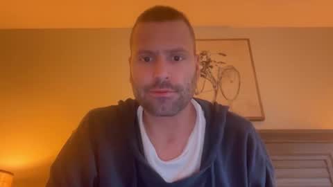 Snapshot of mbnc chatting on November 21, 2025, 6:39 pm lol online show from November 21, 2025, 6:39 pm