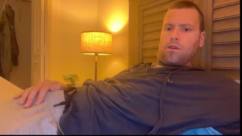 Snapshot of mbnc chatting on November 27, 2025, 3:14 pm lol online show from November 27, 2025, 3:14 pm