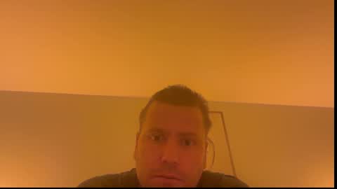 Snapshot of mbnc chatting on December 18, 2025, 2:17 am lol online show from December 18, 2025, 2:17 am