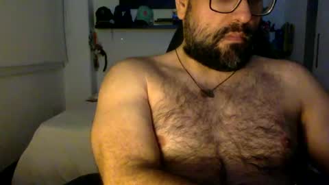 Snapshot of mbotve chatting on June 18, 2026, 6:13 am VzlaMan online show from June 18, 2026, 6:13 am