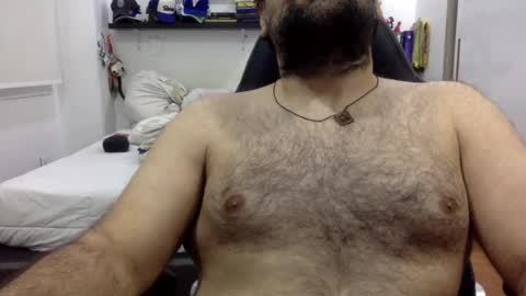 Snapshot of mbotve chatting on July 13, 2026, 12:13 am VzlaMan online show from July 13, 2026, 12:13 am