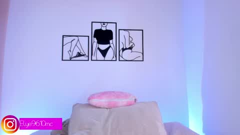 Snapshot of mcdonald_ellie chatting on May 15, 2026, 8:38 pm Ellie online show from May 15, 2026, 8:38 pm