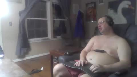 Snapshot of mckhero chatting on June 5, 2026, 2:07 am Sean online show from June 5, 2026, 2:07 am