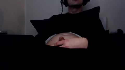 Snapshot of mcmike_es chatting on January 3, 2025, 12:19 pm Mike online show from January 3, 2025, 12:19 pm