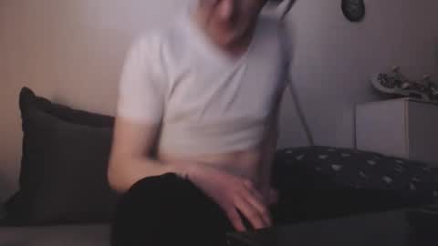 Snapshot of mcmike_es chatting on February 1, 2025, 11:54 am Mike online show from February 1, 2025, 11:54 am