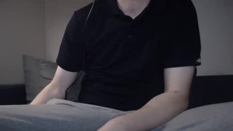 Snapshot of mcmike_es chatting on October 3, 2025, 12:02 pm Mike online show from October 3, 2025, 12:02 pm