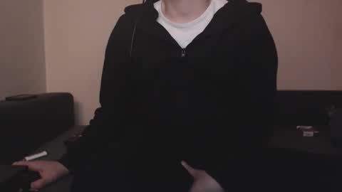 Snapshot of mcmike_es chatting on November 21, 2025, 8:51 pm Mike online show from November 21, 2025, 8:51 pm