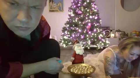 me2283 online show from December 4, 2024, 4:43 am