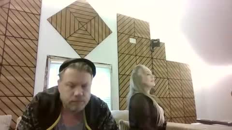 me2283 online show from April 28, 2026, 7:52 pm