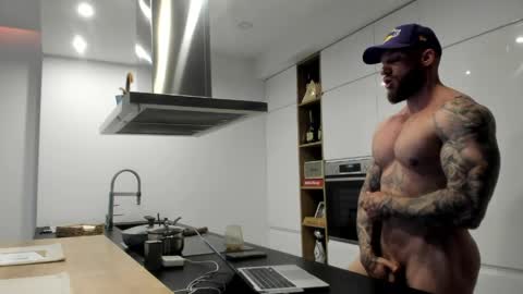 Snapshot of mealphamale chatting on May 26, 2026, 1:40 pm Alpha Male online show from May 26, 2026, 1:40 pm