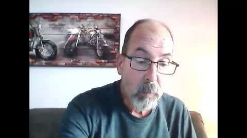 me at home online show from December 6, 2024, 4:06 pm