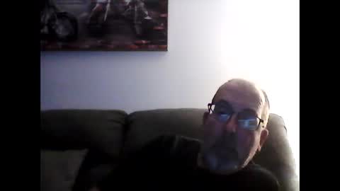 Snapshot of meathome3 chatting on January 15, 2025, 4:04 am me at home online show from January 15, 2025, 4:04 am