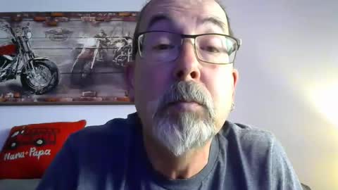 Snapshot of meathome3 chatting on February 9, 2026, 1:48 pm me at home online show from February 9, 2026, 1:48 pm