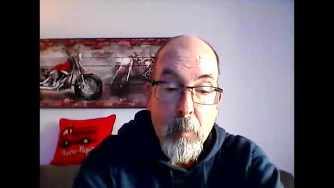 Snapshot of meathome3 chatting on March 7, 2026, 7:11 pm me at home online show from March 7, 2026, 7:11 pm
