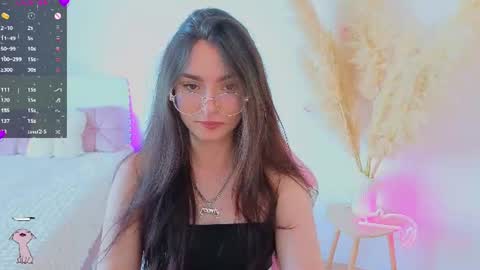 Snapshot of medina_andress chatting on August 1, 2026, 3:55 pm Dina online show from August 1, 2026, 3:55 pm