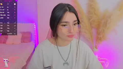 Snapshot of medina_andress chatting on August 2, 2026, 6:06 pm Dina online show from August 2, 2026, 6:06 pm