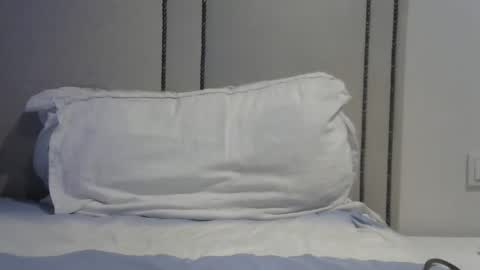 medusalady online show from December 8, 2024, 2:19 pm