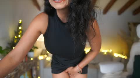 Snapshot of meegan1 chatting on December 14, 2024, 7:14 pm Andrea online show from December 14, 2024, 7:14 pm