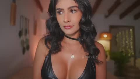 Andrea  online show from October 1, 2025, 11:38 am