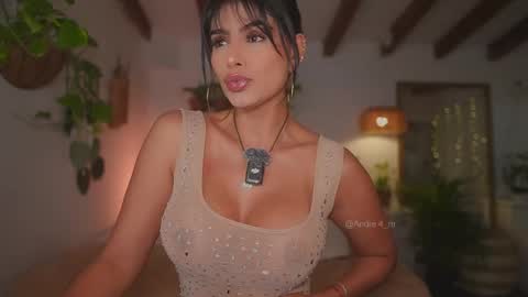 Snapshot of meegan1 chatting on November 18, 2025, 11:58 am Andrea online show from November 18, 2025, 11:58 am