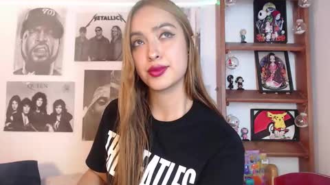 Snapshot of meeowlody chatting on December 24, 2024, 5:23 pm Emily online show from December 24, 2024, 5:23 pm