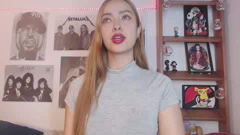 Snapshot of meeowlody chatting on December 31, 2024, 11:39 pm Emily online show from December 31, 2024, 11:39 pm