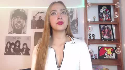 Snapshot of meeowlody chatting on January 12, 2025, 1:11 am Emily online show from January 12, 2025, 1:11 am