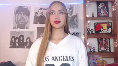 Snapshot of meeowlody chatting on February 1, 2025, 1:44 am Emily online show from February 1, 2025, 1:44 am