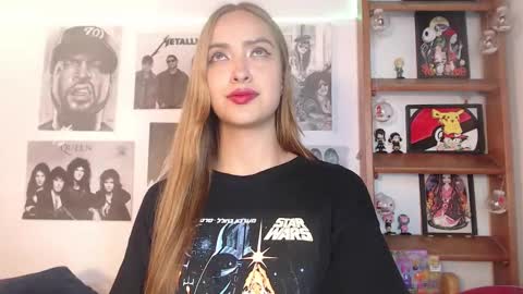 Snapshot of meeowlody chatting on February 1, 2025, 11:48 pm Emily online show from February 1, 2025, 11:48 pm