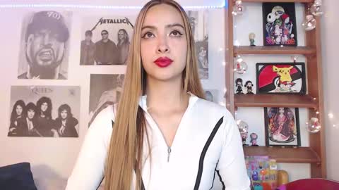 Snapshot of meeowlody chatting on February 16, 2025, 12:30 am Emily online show from February 16, 2025, 12:30 am