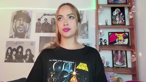 Snapshot of meeowlody chatting on March 5, 2025, 1:21 am Emily online show from March 5, 2025, 1:21 am